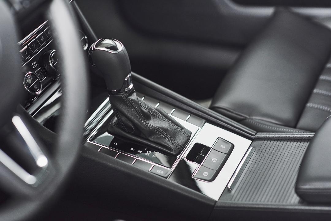 Automotive electronic shift lever base using PP LGF40 Automotive electronic shift lever base using PP LGF40